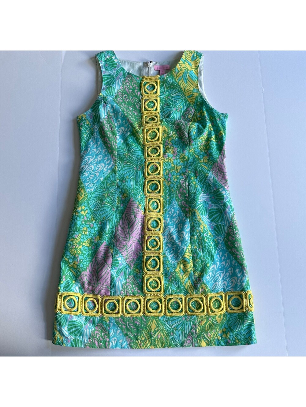 Lilly Pulitzer Mila Sun Dance Print Yellow Lace Panel Shift Dress sz 8 - Picture 2 of 8